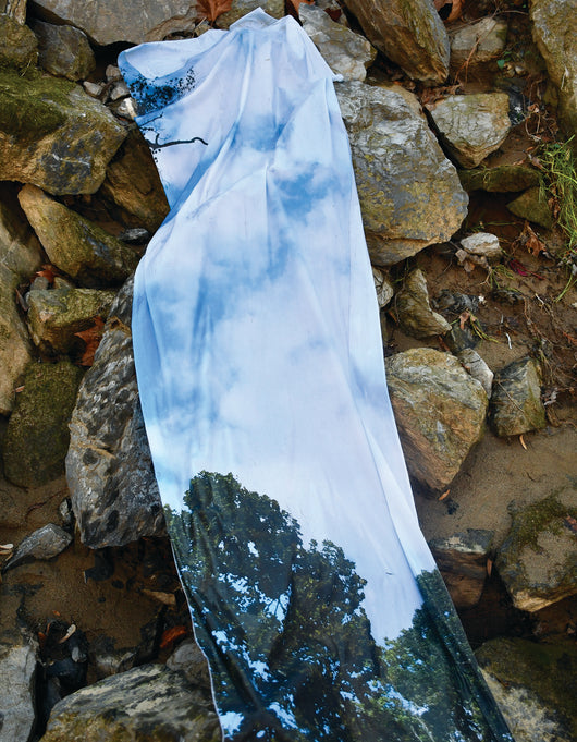 Eve White, Clouds